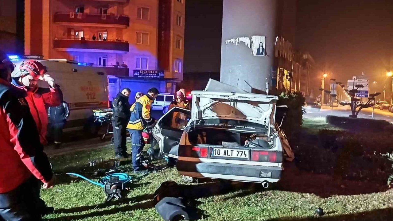 Balıkesir’de feci trafik kazası: 1 ölü