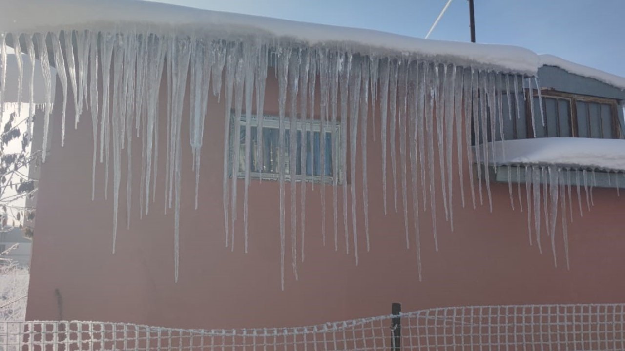 Aşkale’de soğuk hava etkili oluyor