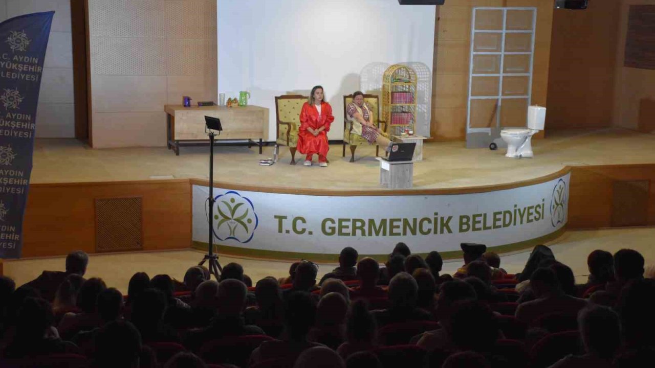 Başkan Çerçioğlu Germencikli vatandaşları tiyatro ile buluşturdu