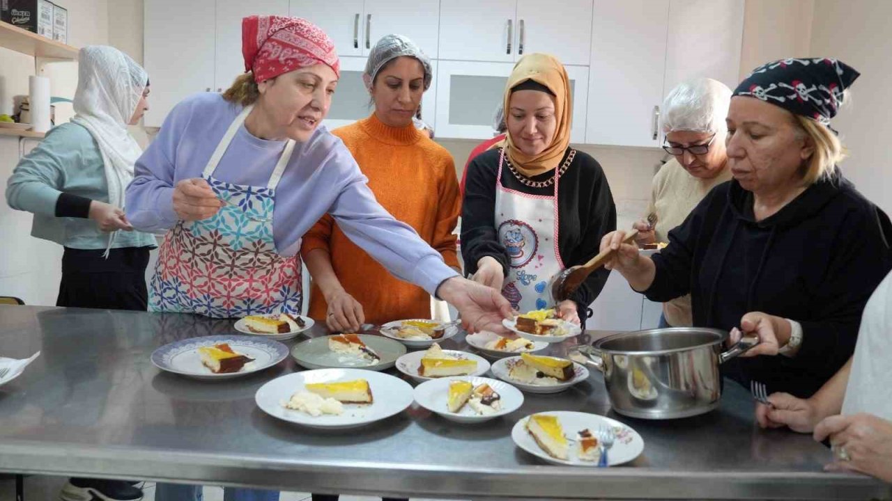 Çukurova Belediyesi’nin çikolata ve pasta yapma kursuna yoğun ilgi