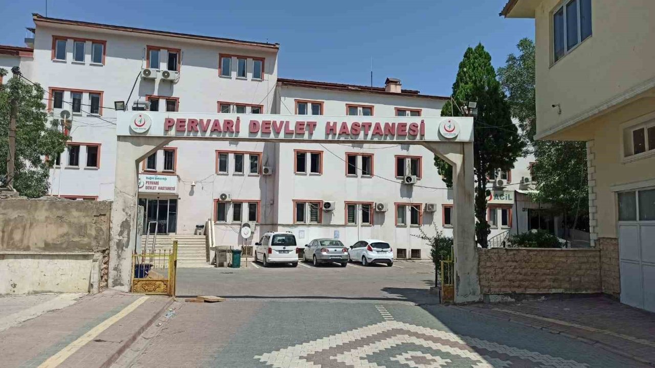 Siirt’te 7 çocuk yedikleri çikolatadan zehirlendi