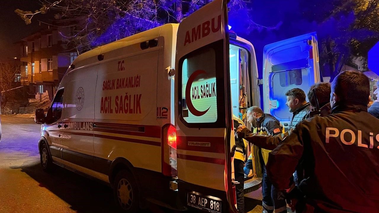 Düğünde iki grup arasında bıçaklı kavga: 1 yaralı