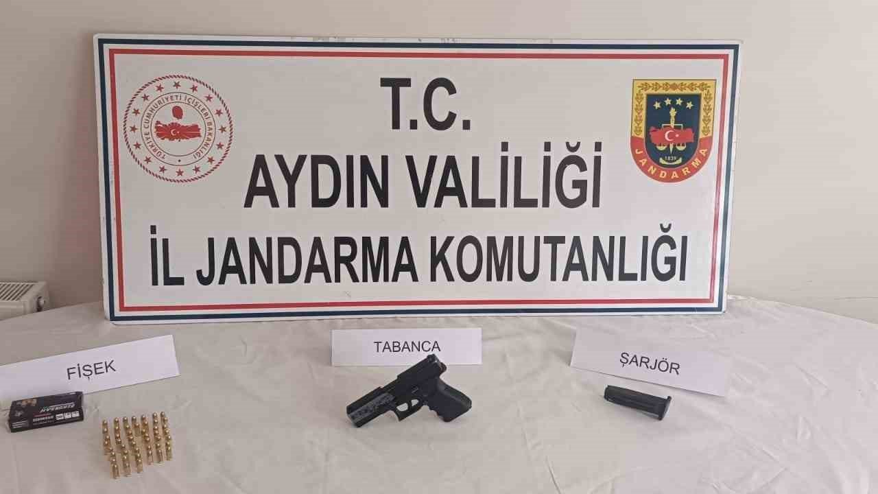 Şüpheli hareketleri ele verdi, jandarmanın dikkatinden kaçamadı