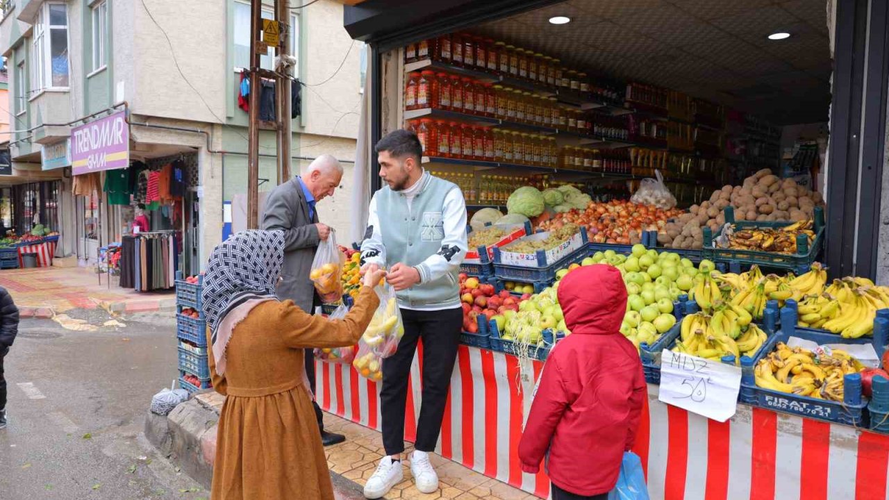 Askıda meyve, sebze ile ihtiyaç sahiplerine destek