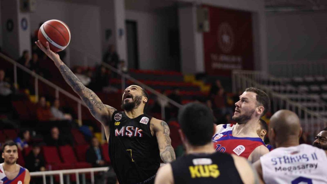 Mersin Spor deplasmandan galibiyetle dönüyor