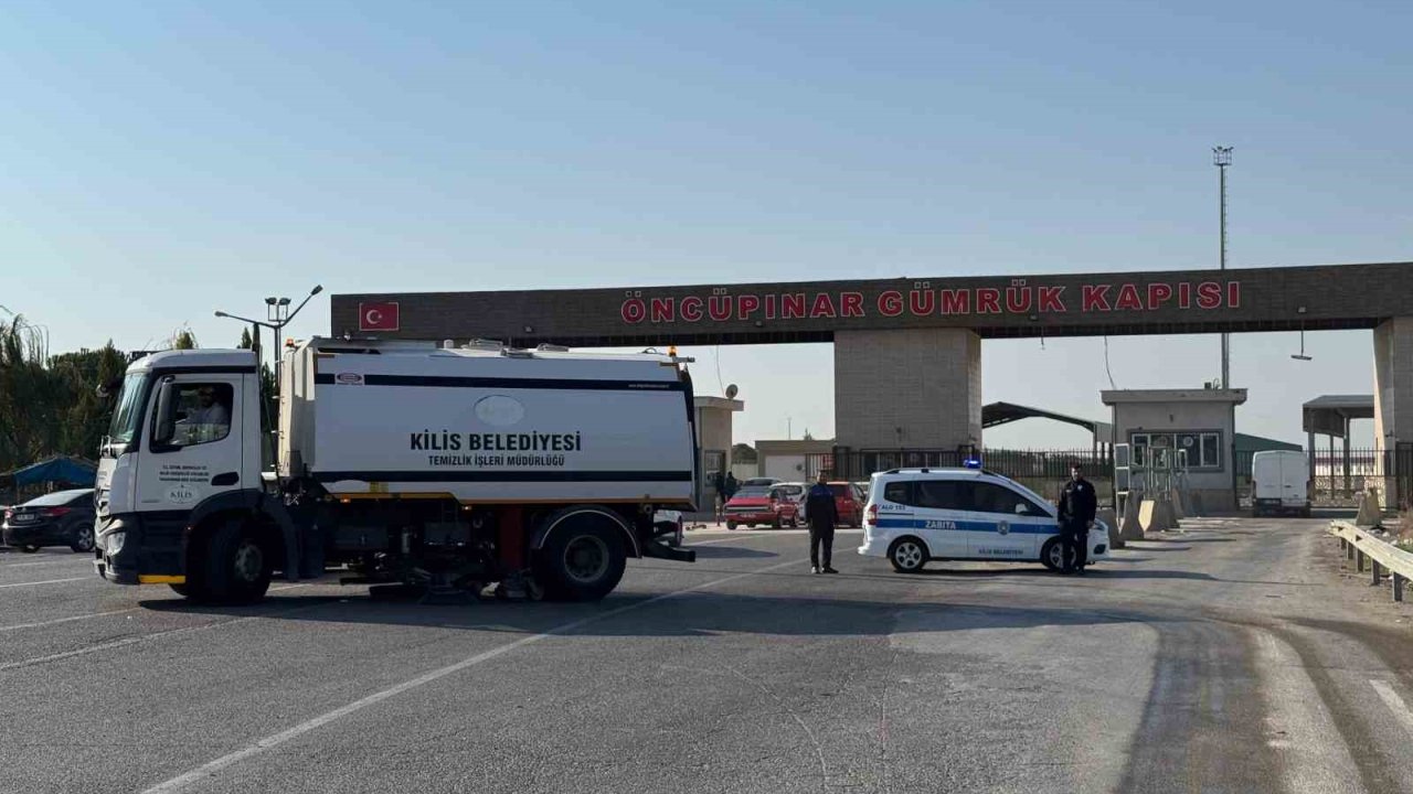 Kilis Belediyesi’nden Öncüpınar’da temizlik çalışması