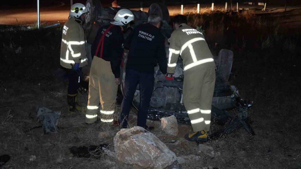 Takla atan otomobilin sürücüsü kaza sonrası ortadan kayboldu