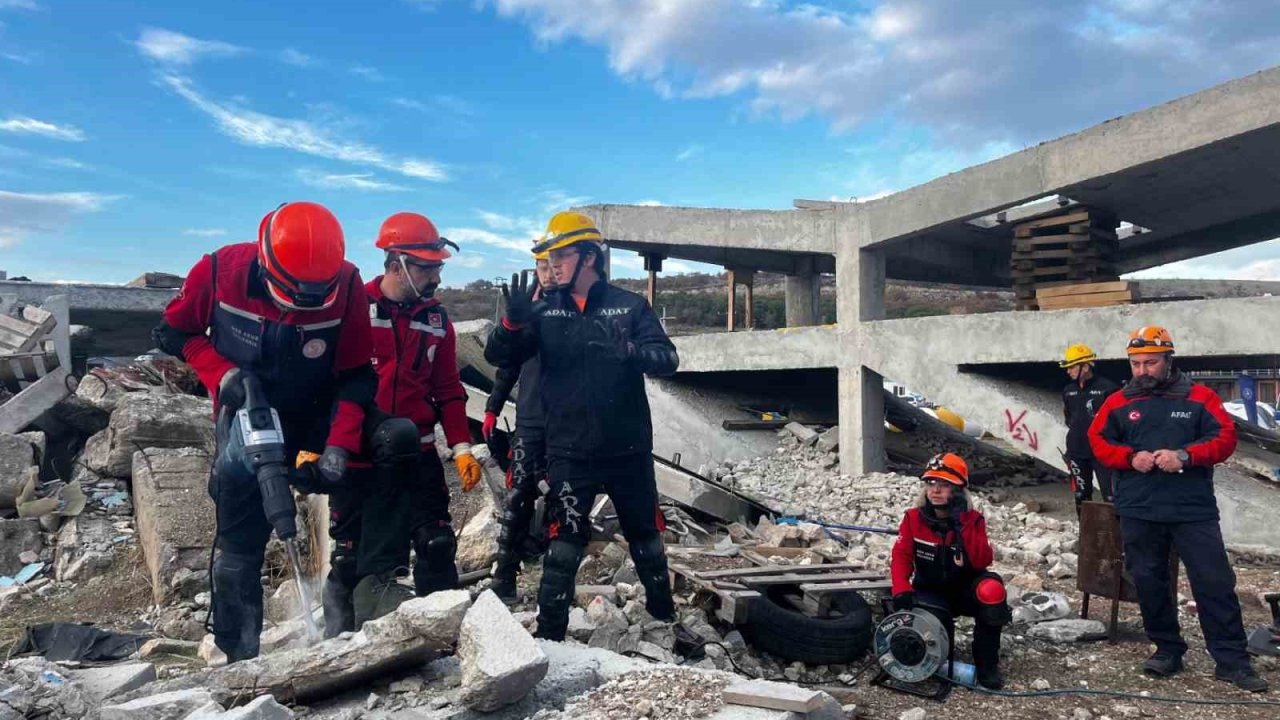 AFAD’tan devlet kurumlarına arama-kurtarma eğitimi