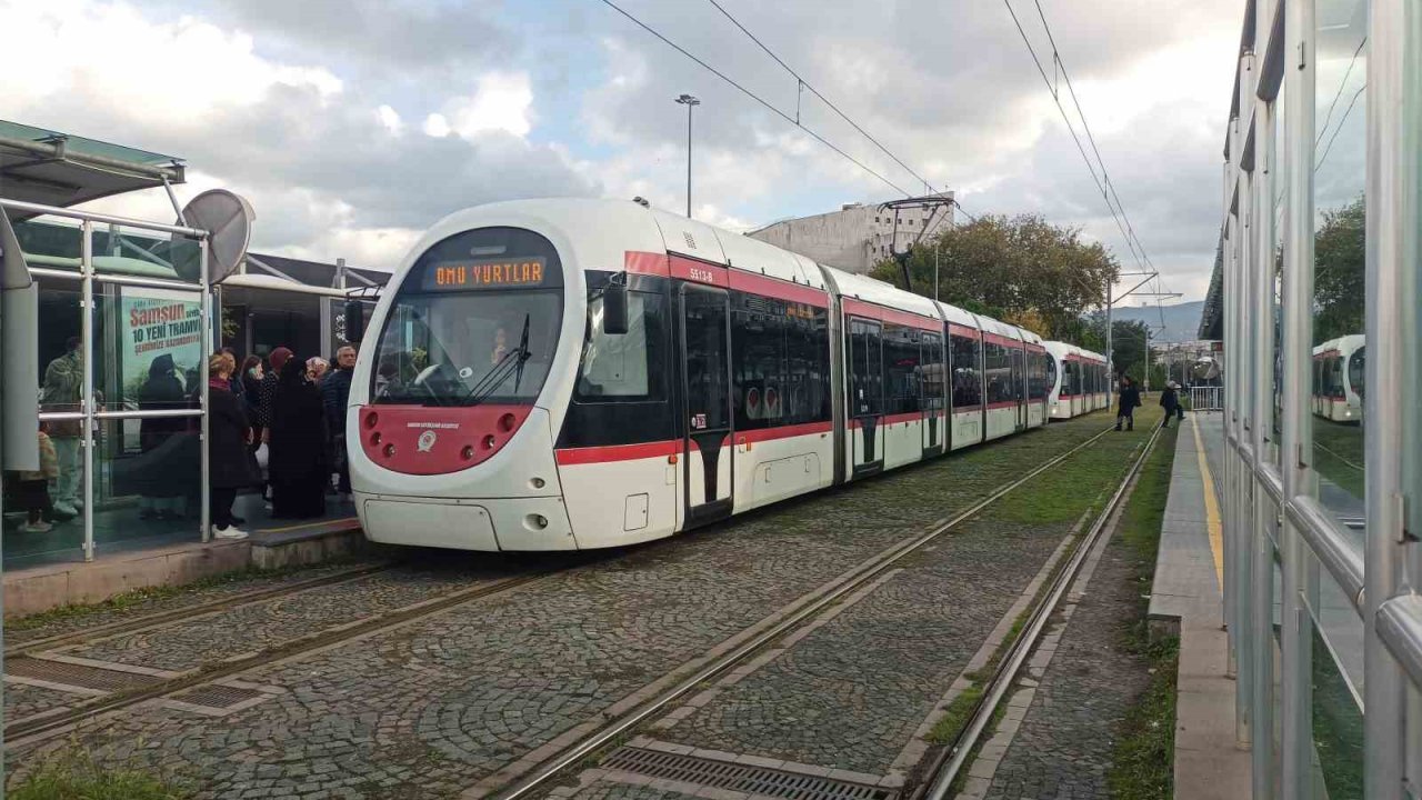 Tramvay ve otobüsler Türkiye’nin yarısını taşıdı