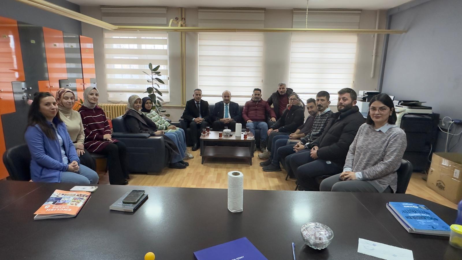 Kaya, Kars Atatürk Yatılı Bölge Ortaokulu’nda İncelemelerde Bulundu