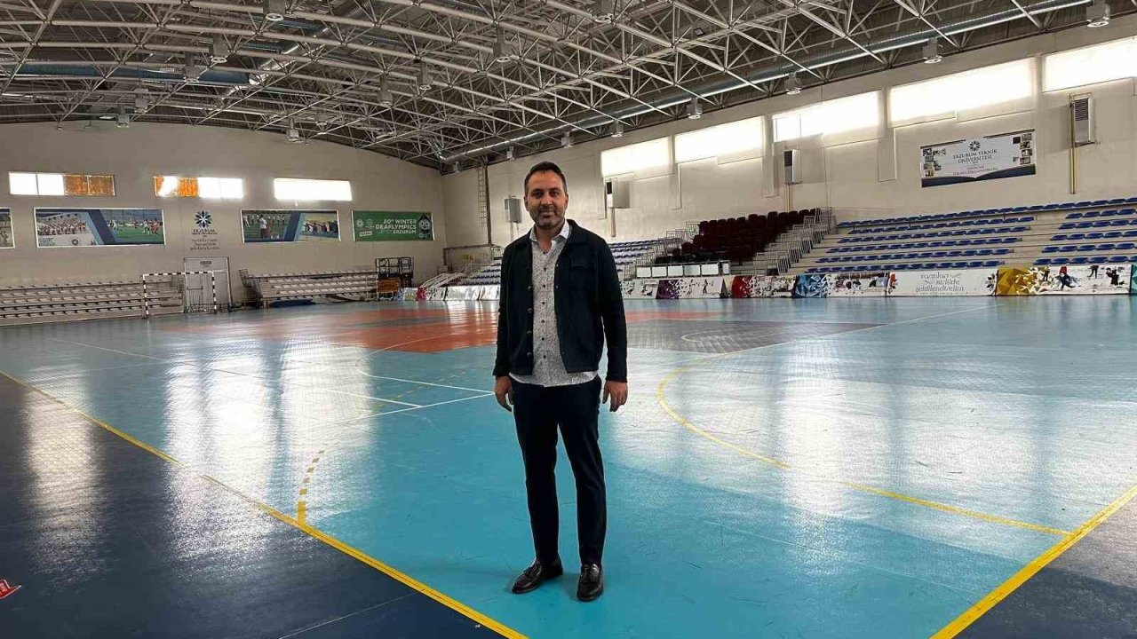 Dadaşlar Futsal Milli Takımını bekliyor