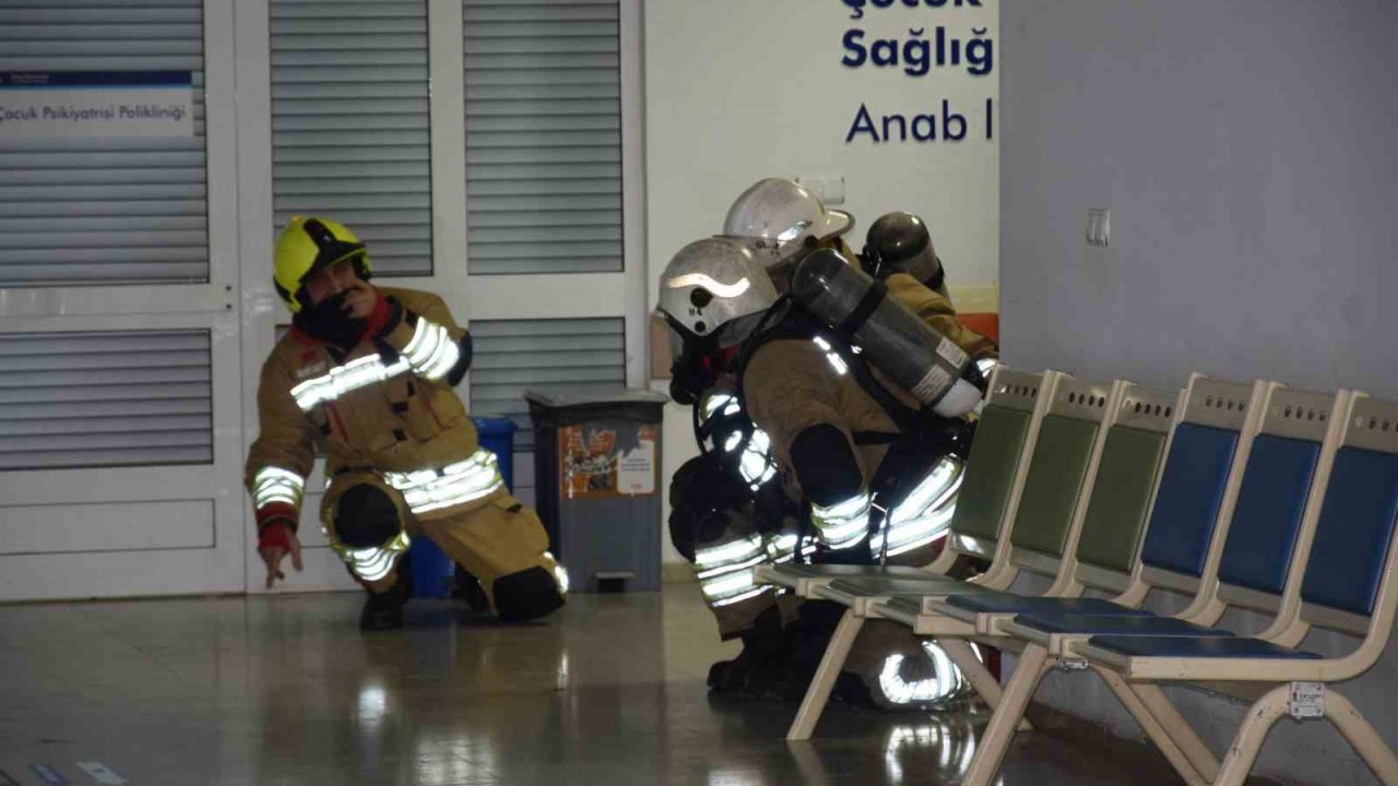 Düzce Üniversitesi hastanesinde yangın tatbikatı yapıldı