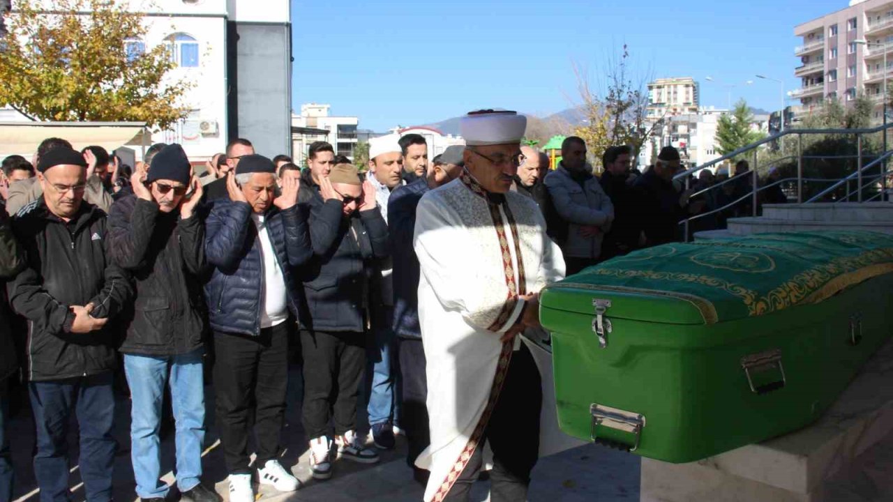 Özkan, son yolculuğuna uğurlandı