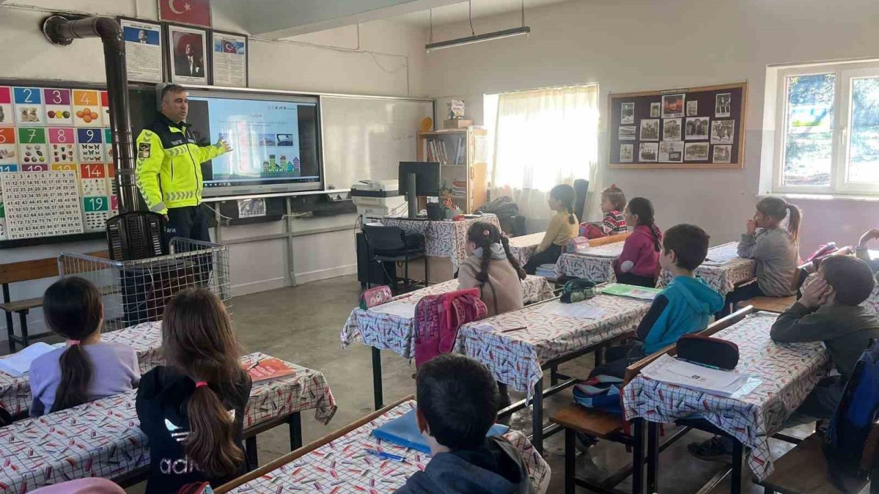 Aydın’da 62 öğrenciye trafik eğitimi verildi