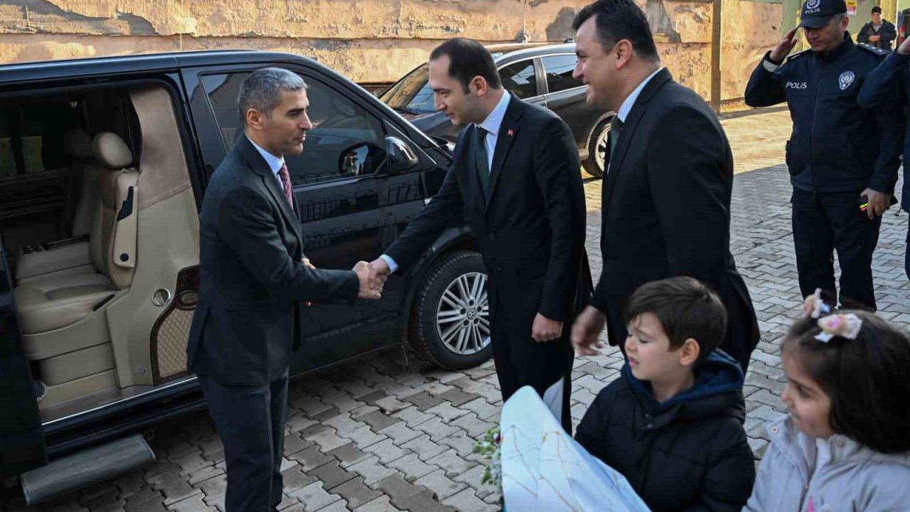 Vali Aktaş, Ulubey ilçesinde ziyaret ve incelemelerde bulundu