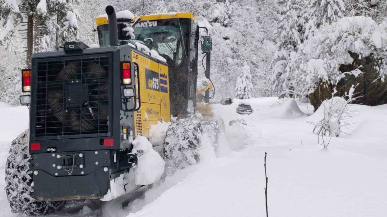 Rize’de 38 köy yolu ulaşıma kapandı