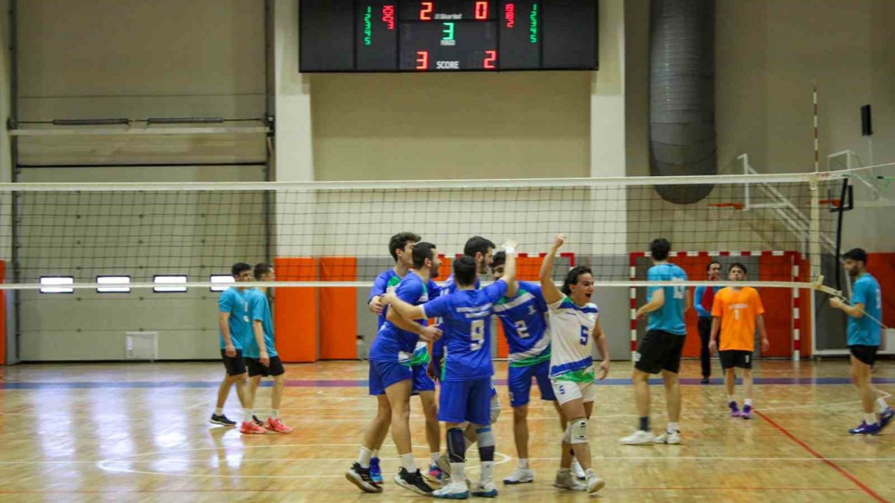 Kadın ve erkek voleybolda bölgesel lig şampiyonu SUBÜ oldu