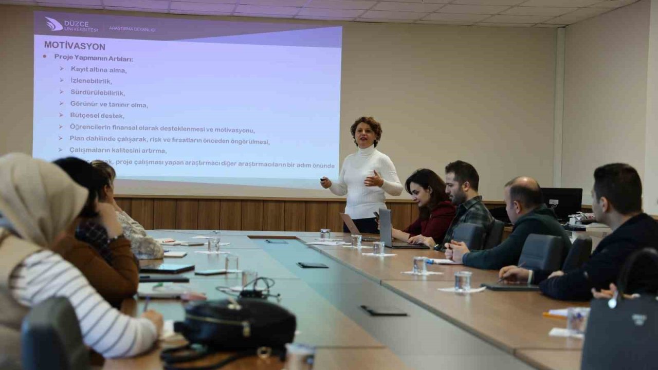 Düzce Üniversitesi’nden proje yazma atölyesi