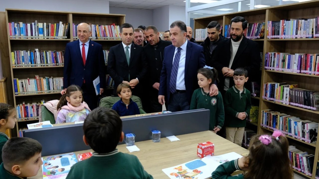 Yenilenen Halk Kütüphanesi’nin açılışı gerçekleşti