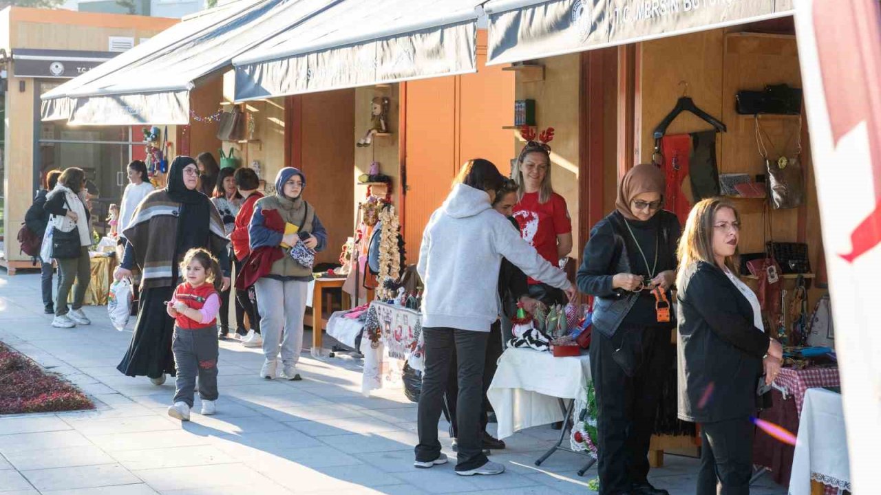 Mersin’de üretici kadınlar, yılbaşı stantlarında el emeği ürünlerini sergiliyor