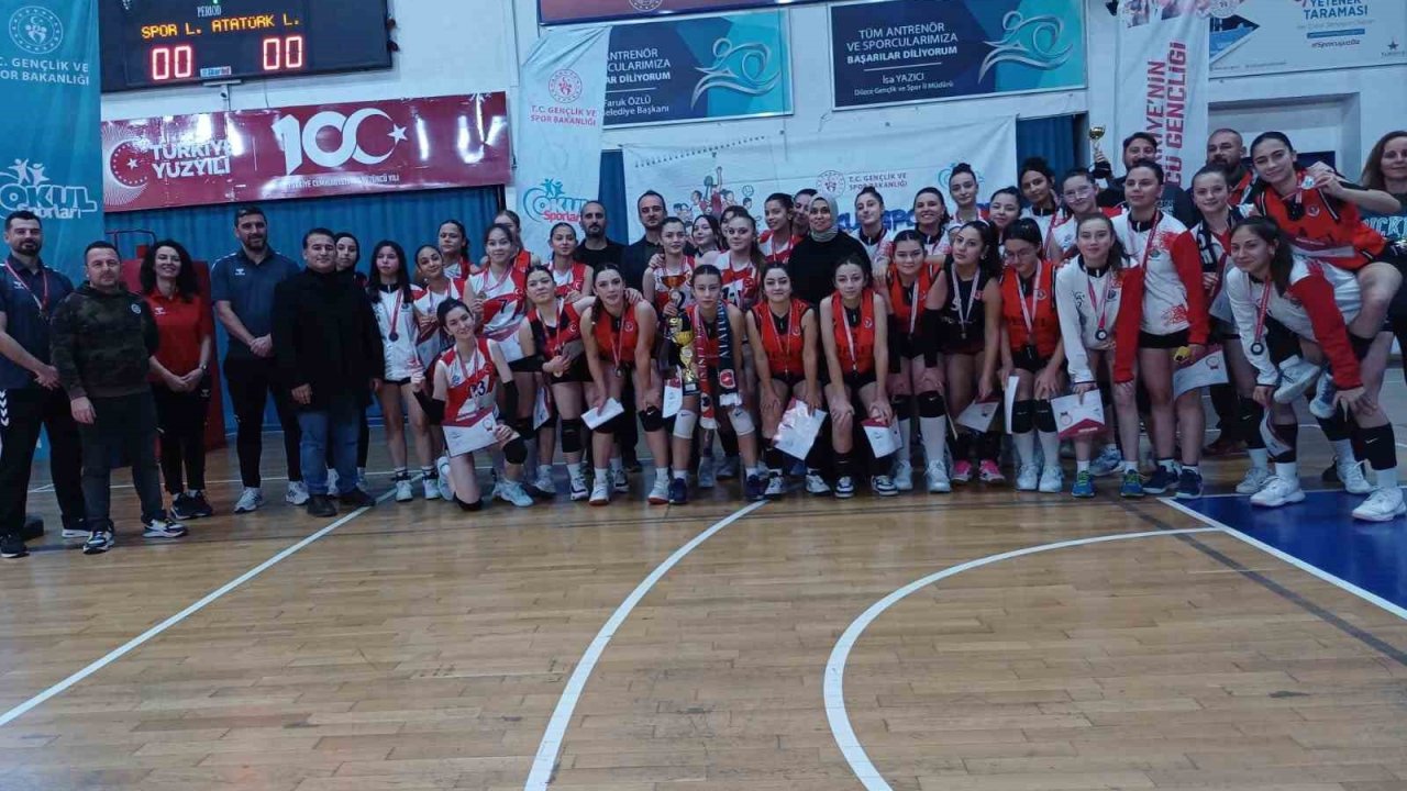 Voleybolda şampiyon Düzce Spor Lisesi oldu