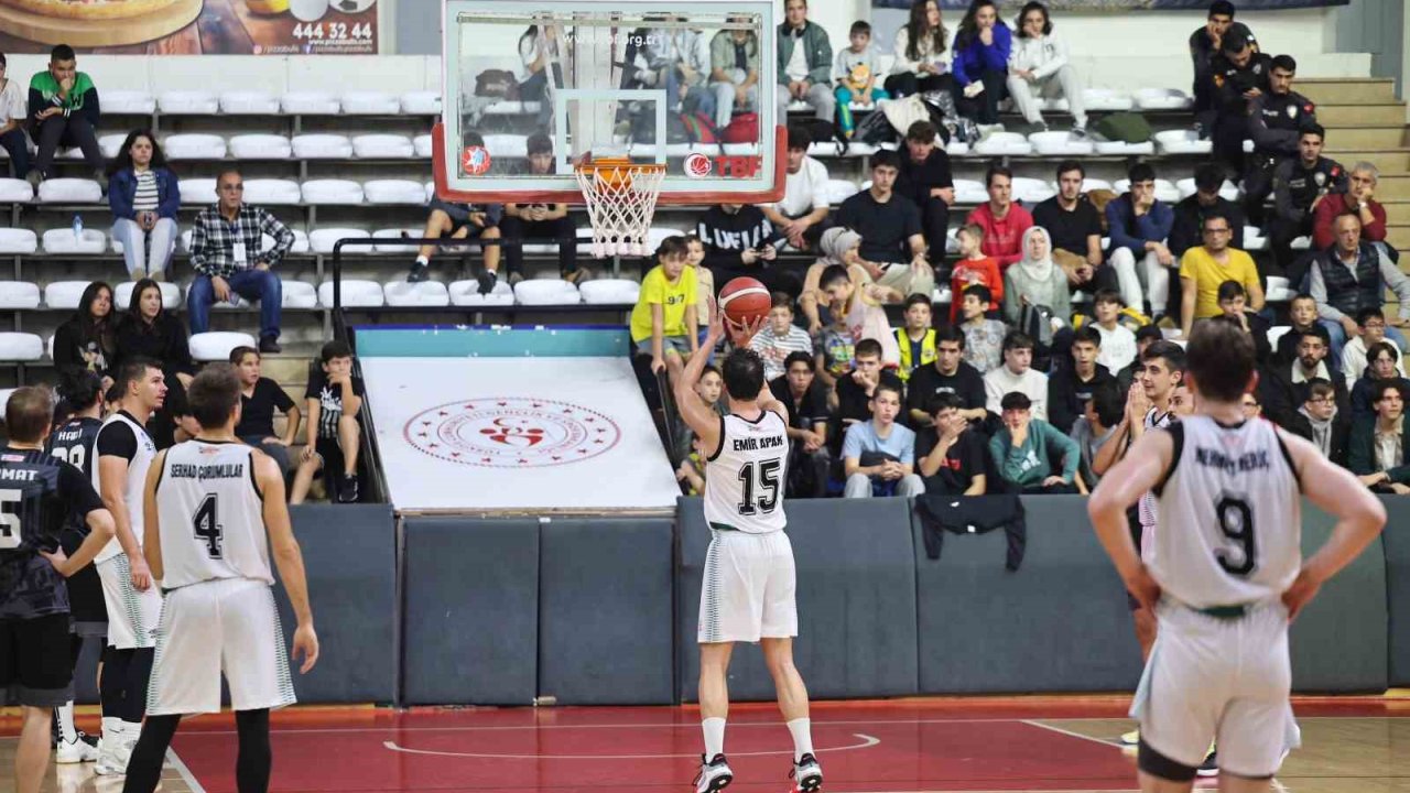 Sakarya Büyükşehir Basket sezonun ilk yarısını seyircisi önünde kapatıyor