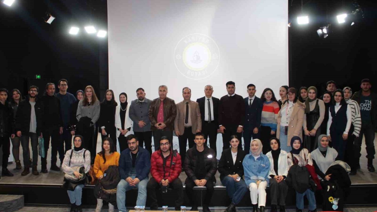 Atatürk Üniversitesi iletişim fakültesi mezunları ile bir araya geldi