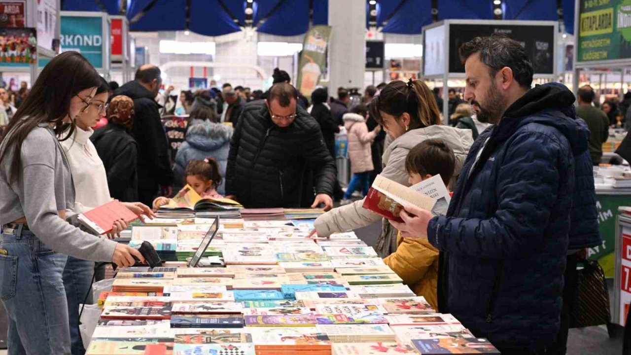 7. Isparta Kitap Fuarı’na yoğun ilgi