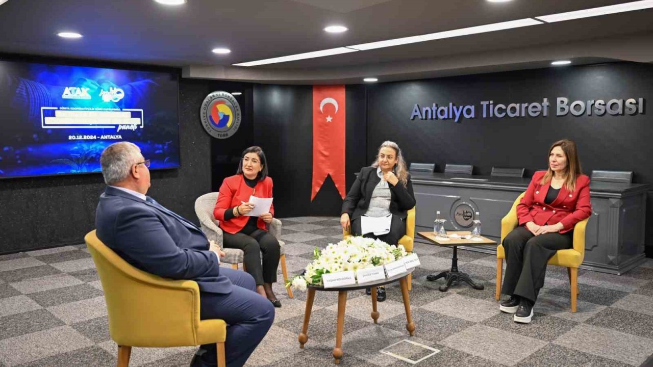 Antalya’da Tarımsal Kooperatifçiliğin Geleceği paneli düzenlendi