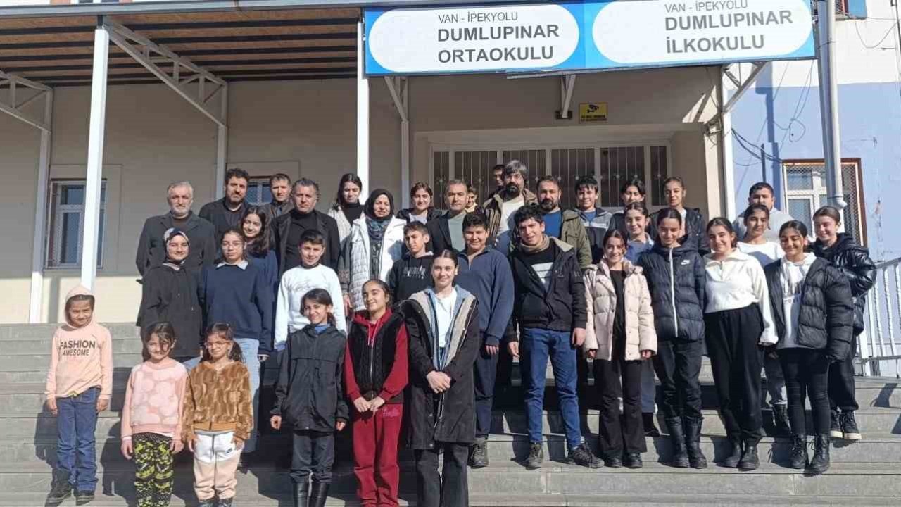 Müdür Yeşilova’dan okul ziyaretleri