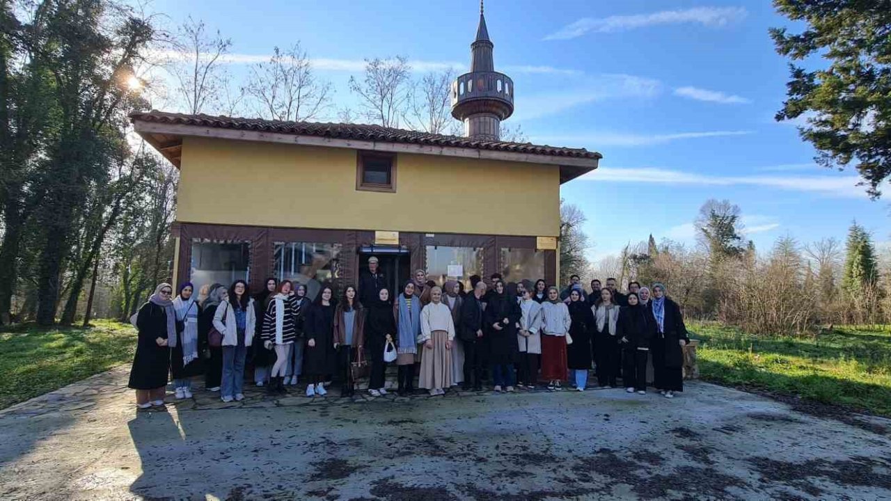 Üniversite öğrencileri, Sakarya’nın tarihini gezerek öğrendi