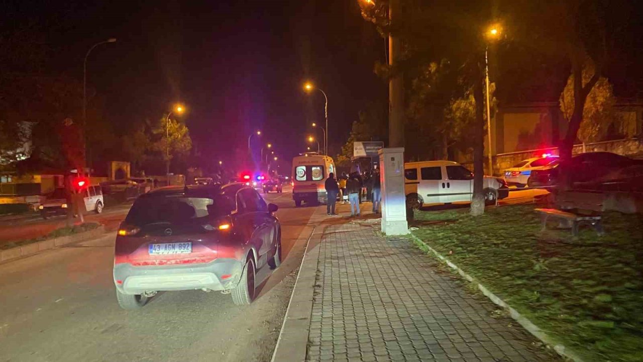 Kütahya’da "dur" ihtarına uymayan sürücü polise çarptı