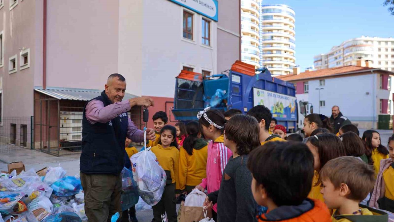 Selçuklu’da okullar sıfır atık için yarışıyor