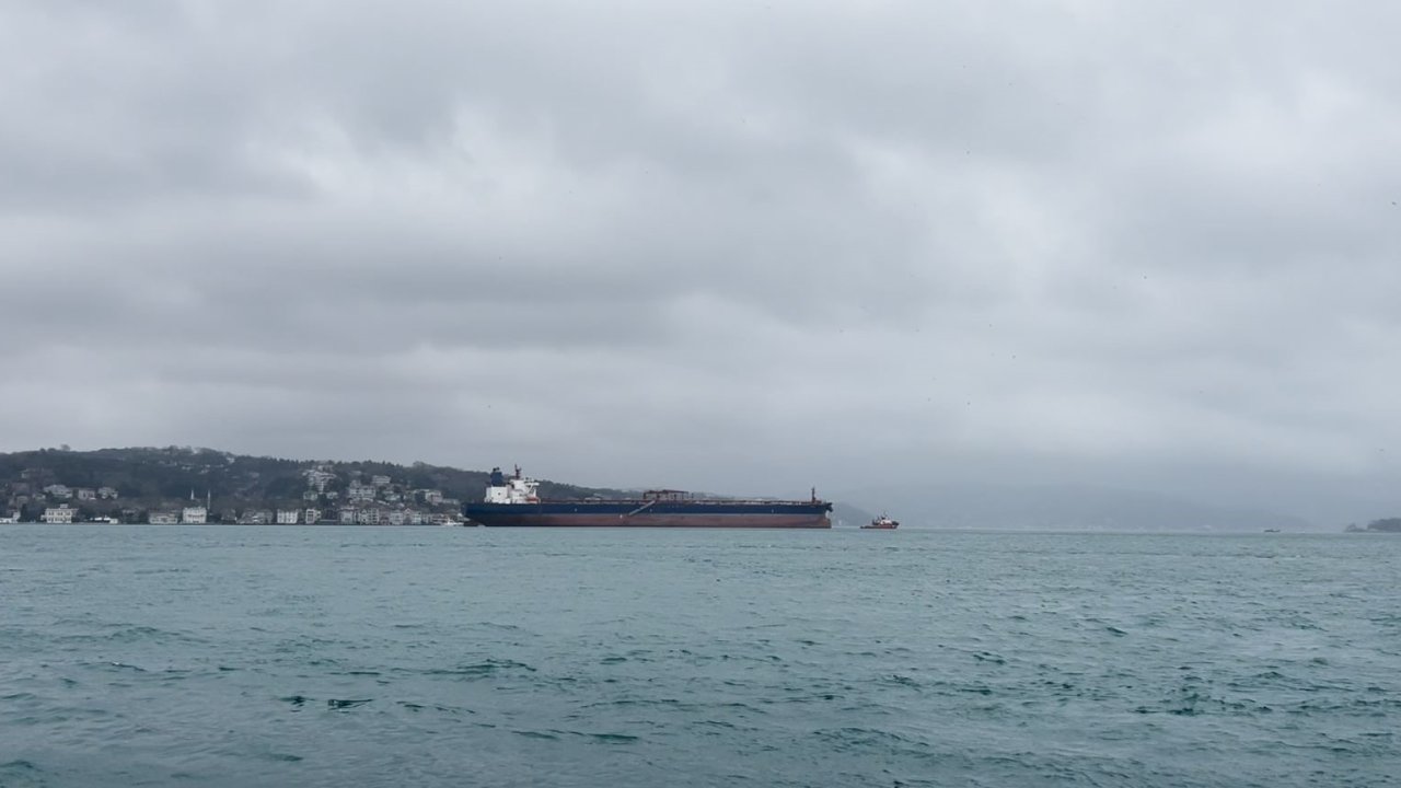 İstanbul Boğazı’nda tanker arızası yaşandı, gemi trafiği durduruldu