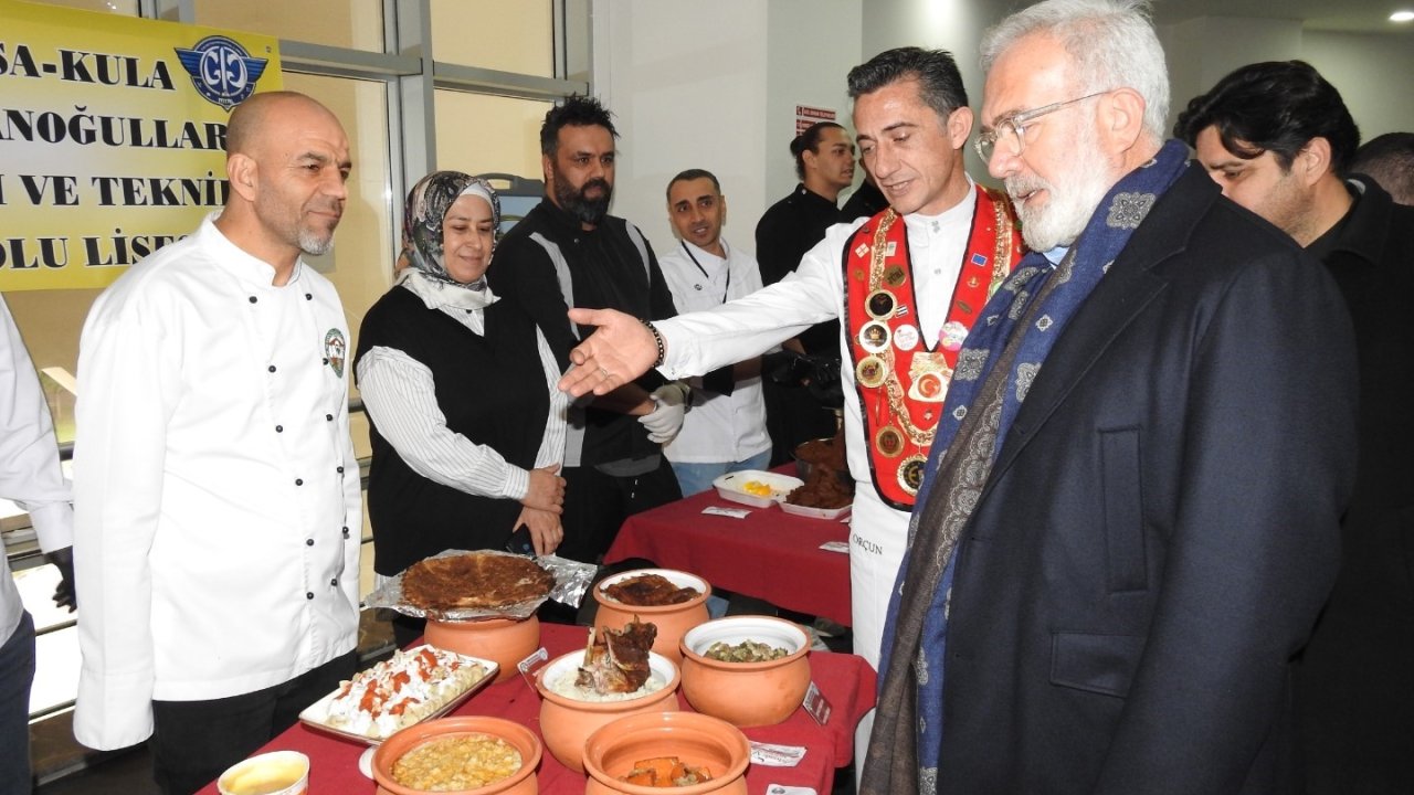 AK Parti Grup Başkanvekili Yenişehirlioğlu, Öğretmen Akademisinde