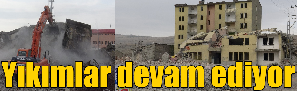 Kars'ta metruk bina yıkımları devam ediyor