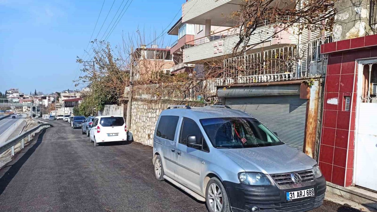 "Kafama silah dayayıp altınlarımı çaldılar" diyen kadının bilezikleri kumar oynayan oğluna verdiği ortaya çıktı