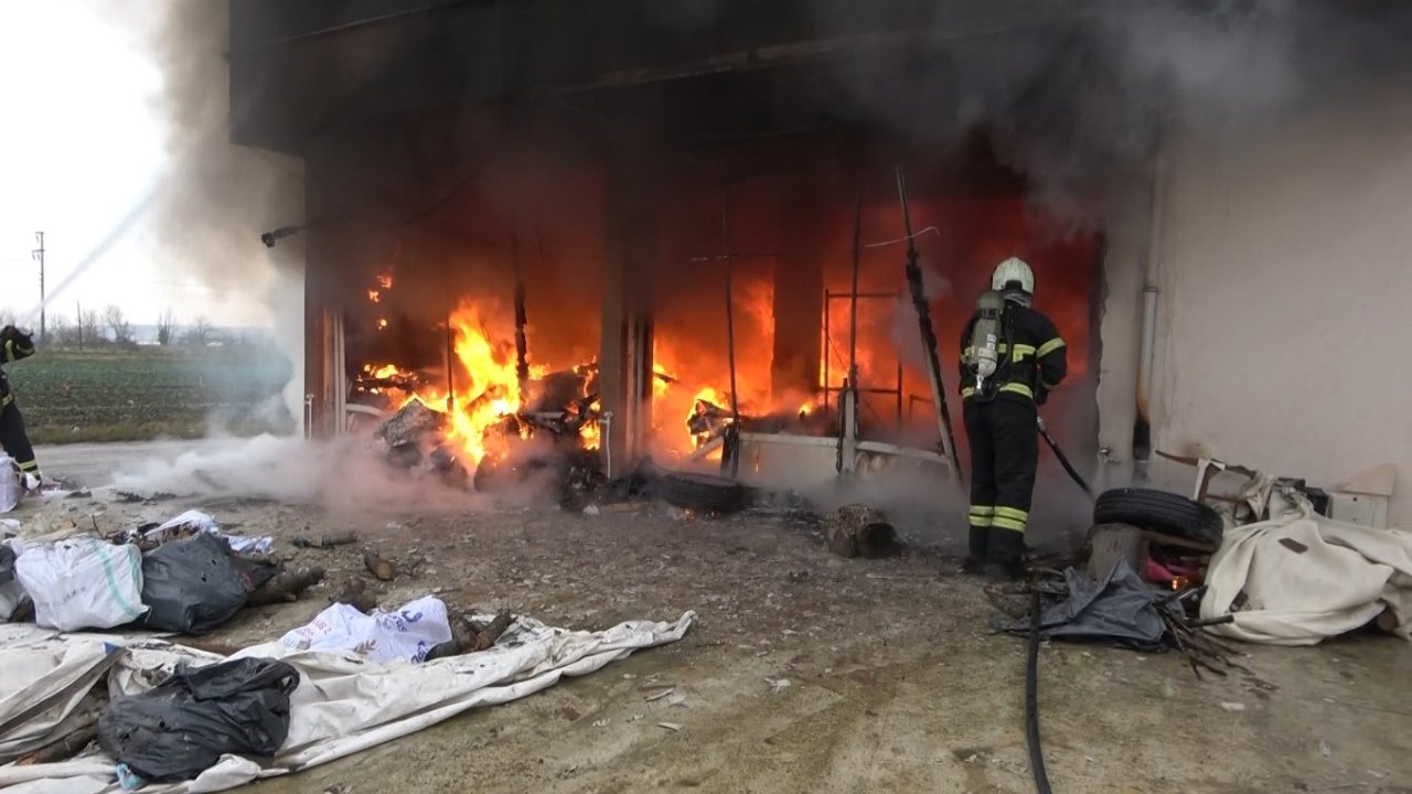 Bafra’da tekstil atölyesi alevlere teslim oldu