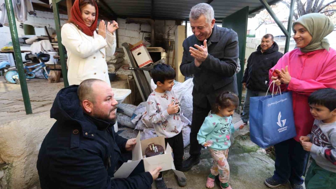 Başkan Günay’dan pastalı yeni yıl sürprizi