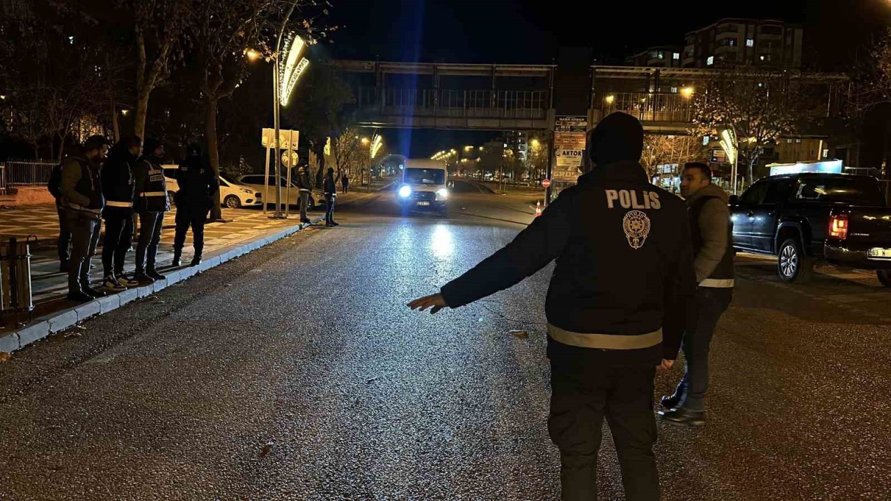 Siverek’te yılbaşı gecesi yoğun güvenlik önlemleri