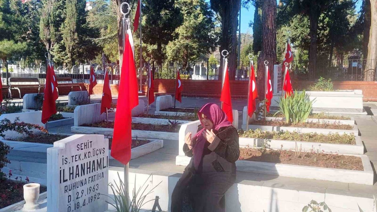 Şehit annesinden yeni yılın ilk gününde duygulandıran hareket