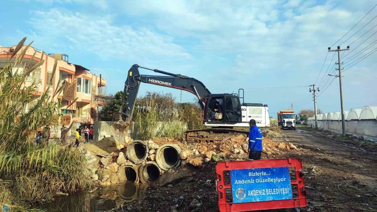 Yağışlar nedeniyle kullanılamaz hale gelen köprü yenilendi