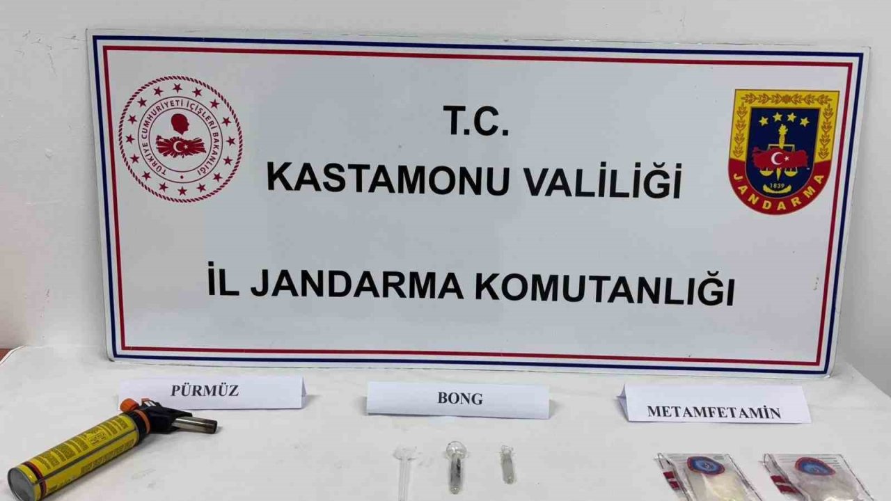 Toprağa gömdüğü uyuşturucuyu jandarmadan gizleyemedi: 1 tutuklama