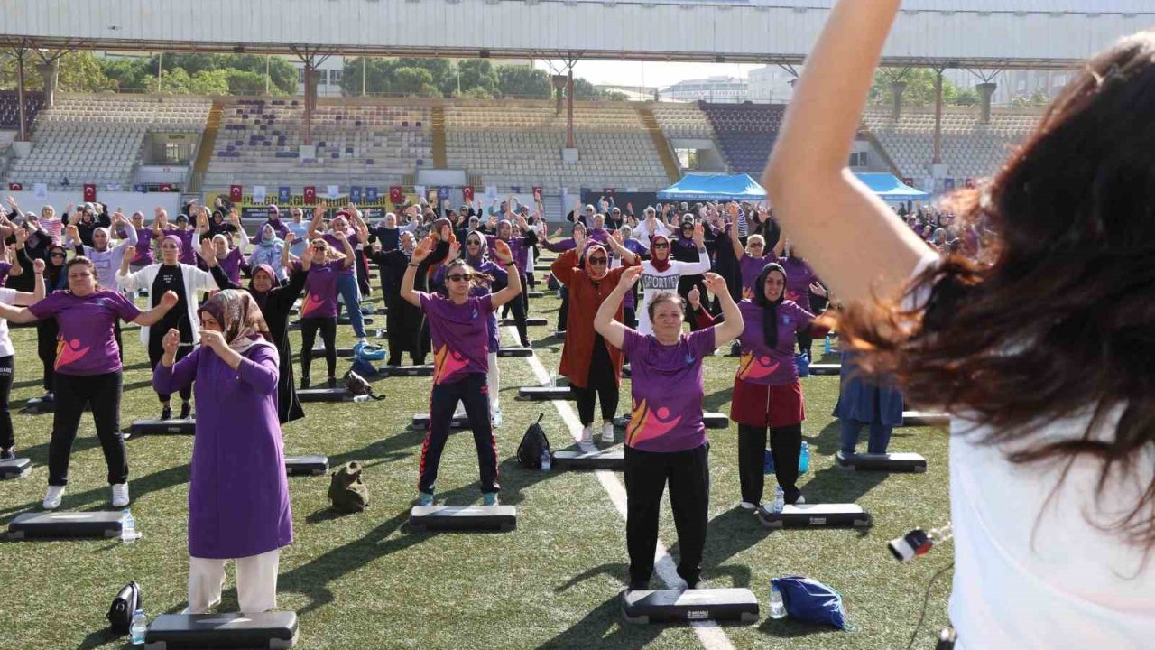 1 milyon 200 bin kişiye spordan sağlığa, eğitimden kültürel etkinliklere kadar hizmet