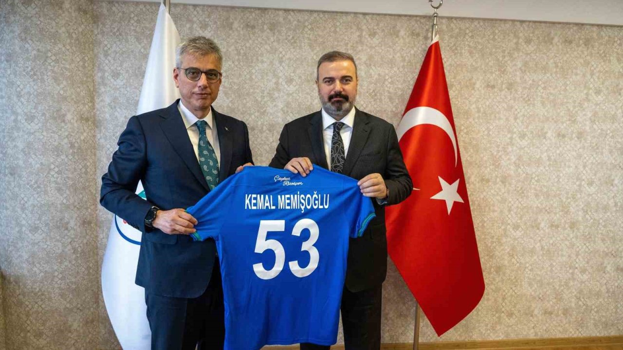 Bakan Kemal Memişoğlu’ndan, Çaykur Rizespor’a ziyaret