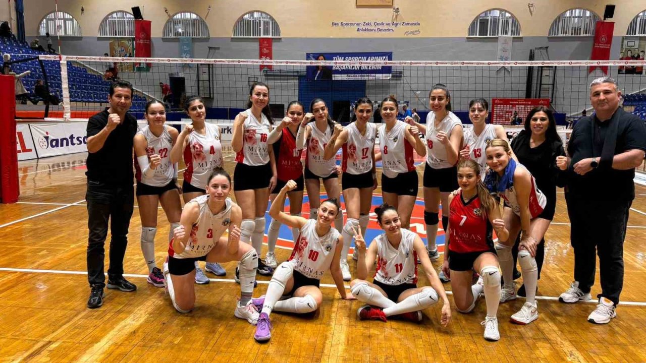 Turgutlu Belediyespor basketbol ve voleybolda haftayı galibiyetle kapattı