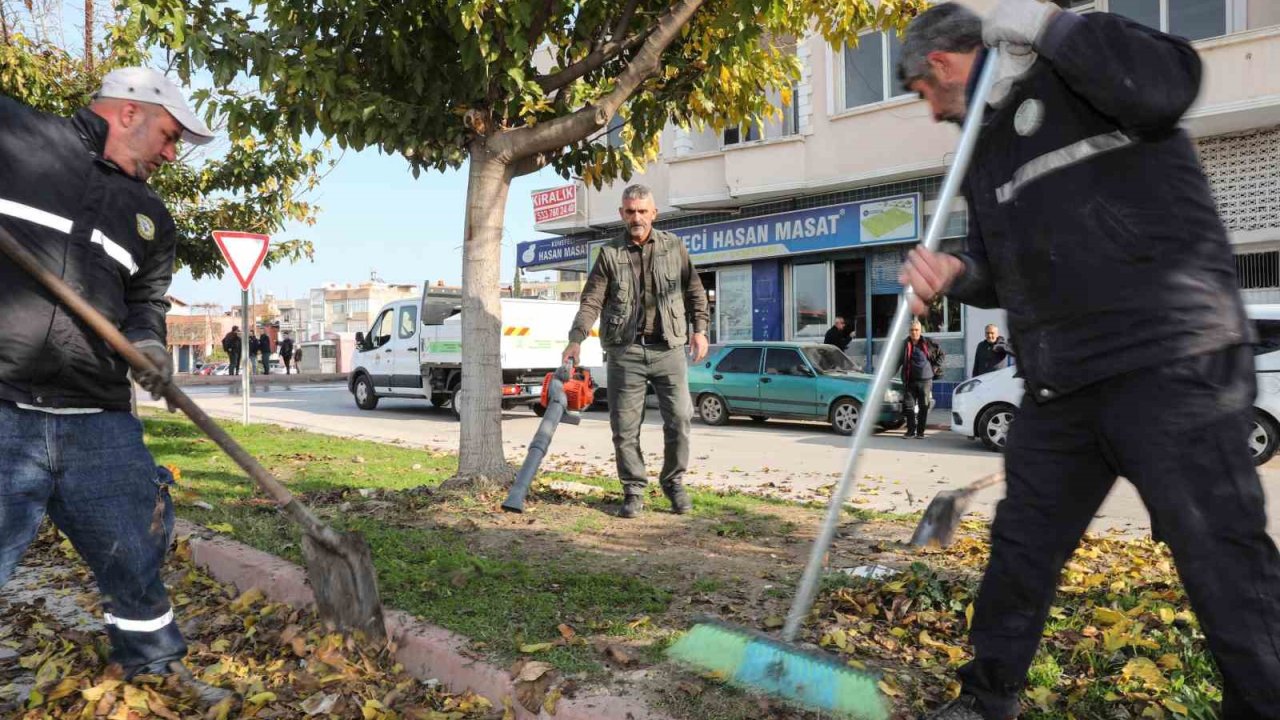 Büyükşehir ve Yüreğir Belediyesi’nden ortak temizlik çalışması