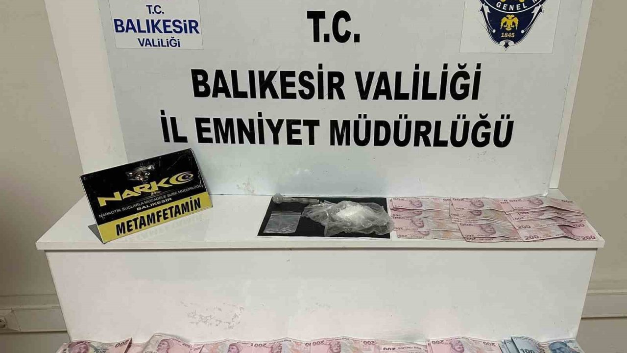 Balıkesir’de uyuşturucu satıcısı 2 kişi tutuklandı