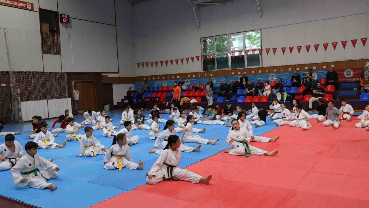 Akçaabat Belediyesi spor kurslarına yoğun ilgi