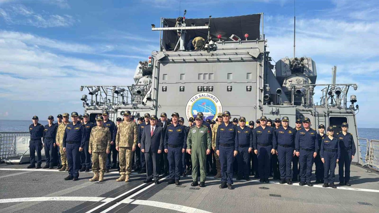 Mavi Vatan-2025 Tatbikatı’nın Seçkin Gözlemci Günü nefes kesti